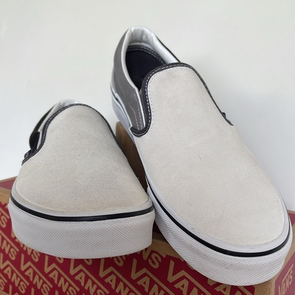 Vans WMNS Classic Slip-On (Mix & Match) Black/True
VN0A4U382PD
Sneakers - Picture 6 of 16